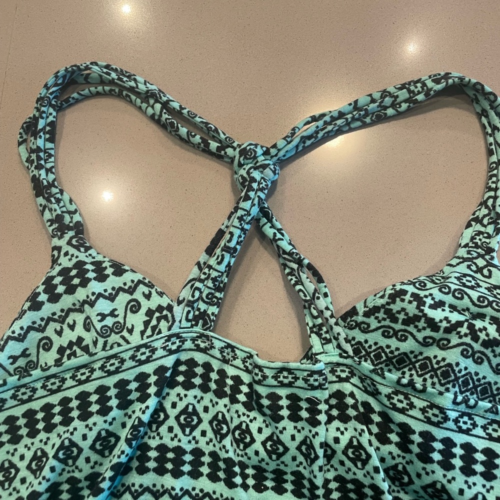 Patterned Strappy Top - Picture 4 of 4